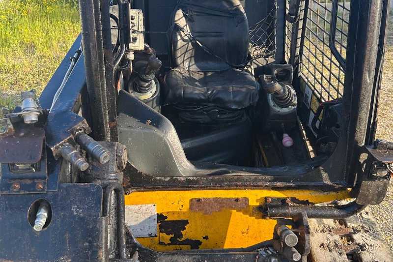 OmecoHub - Immagine JCB T180HF
